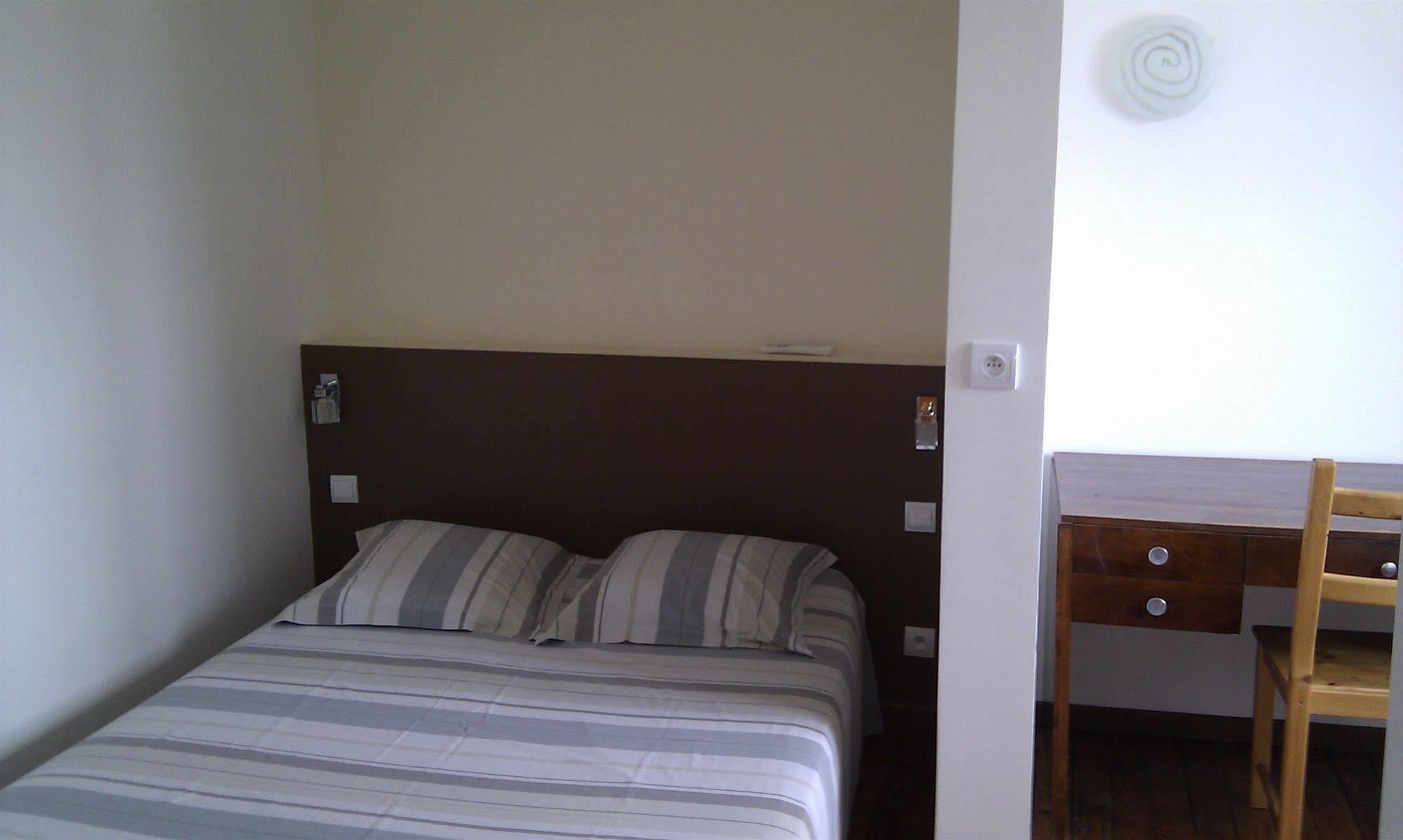 Select Hotel Льо Ман Екстериор снимка